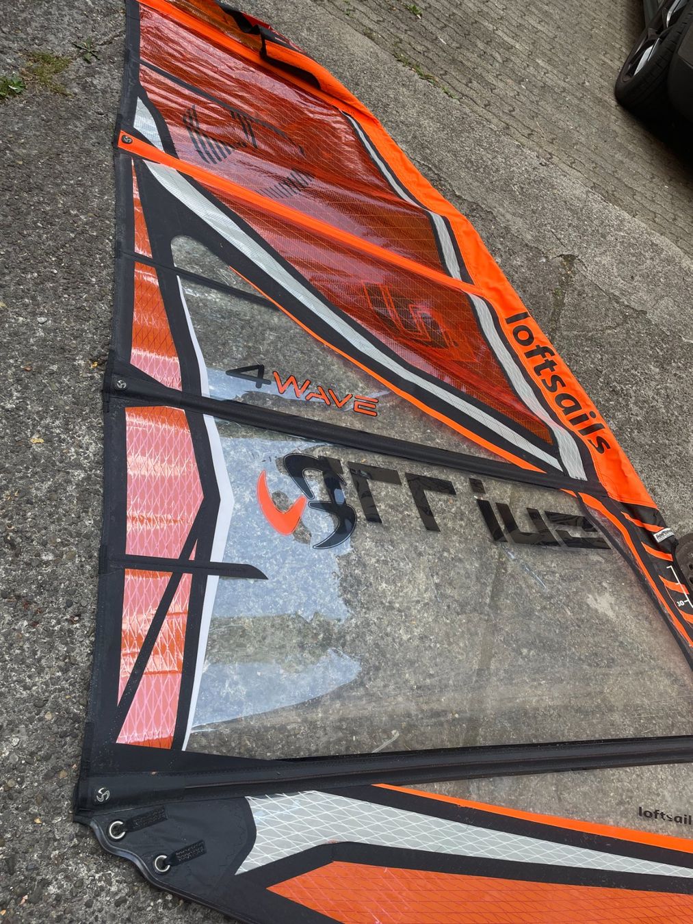Surf: Windsurf-Segel, 4.2m2, Loftsails „4 Wave“ – Usato da Freienbach venduto da Minx1 2