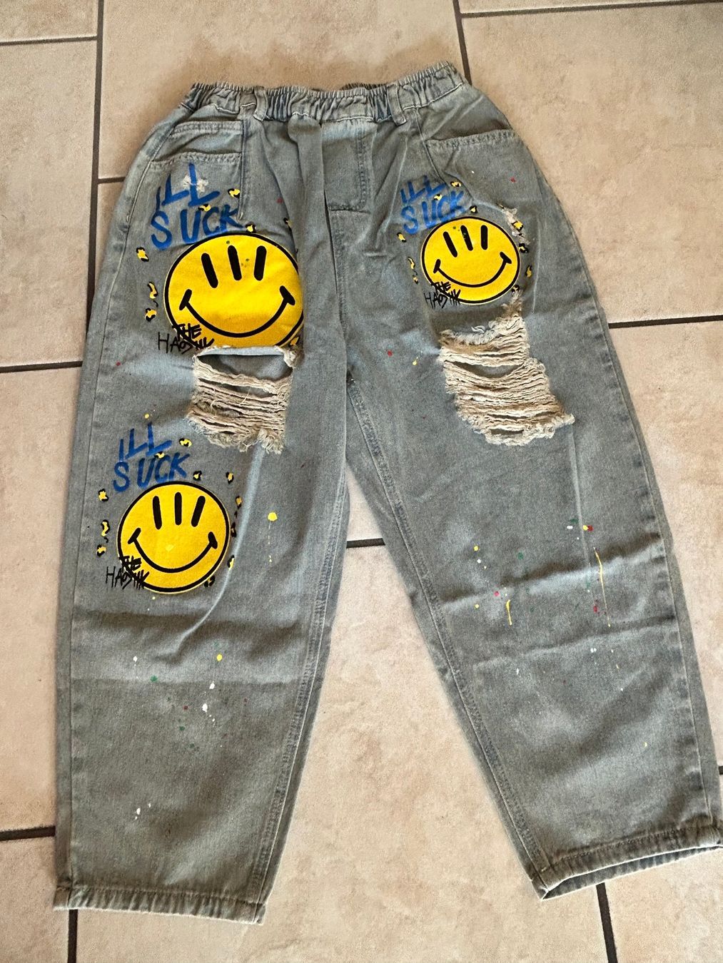 Jeans: NEU - Jeans hell mit Smiley's, Taille dehnbar – Neu und originalverpackt aus Cugnasco von grueneinsel
