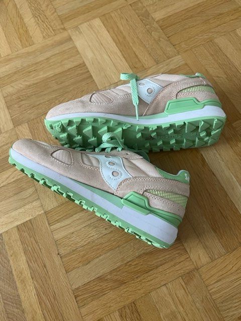 Saucony Damenschuhe: "Saucony" Sneakers Gr. 37.5 – Gebraucht aus Walenstadt von ricamul 2