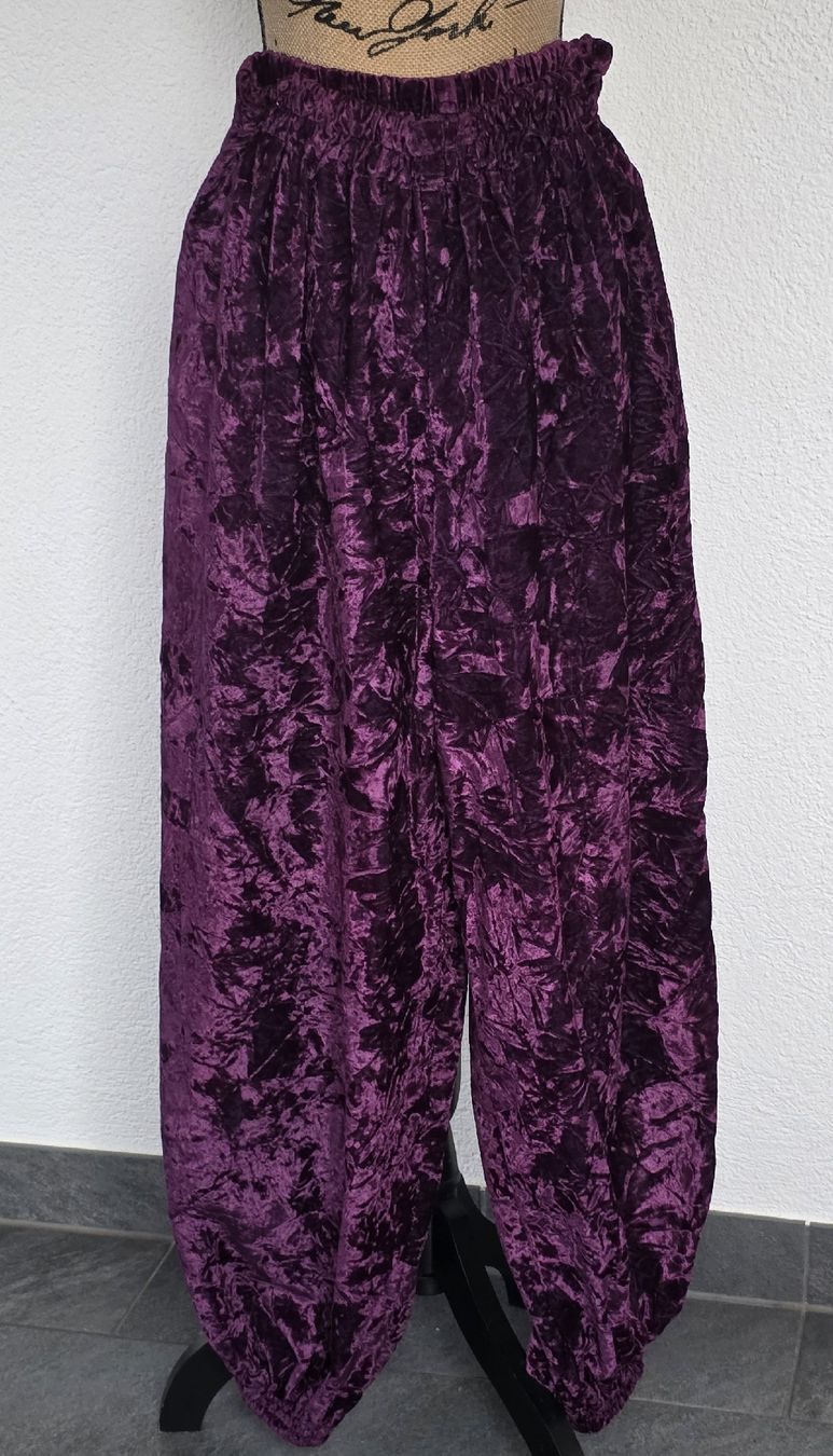 Pantalons: Samthose, Pflaume, Grösse L\XL – D'occasion à Rheinsulz par Gilea