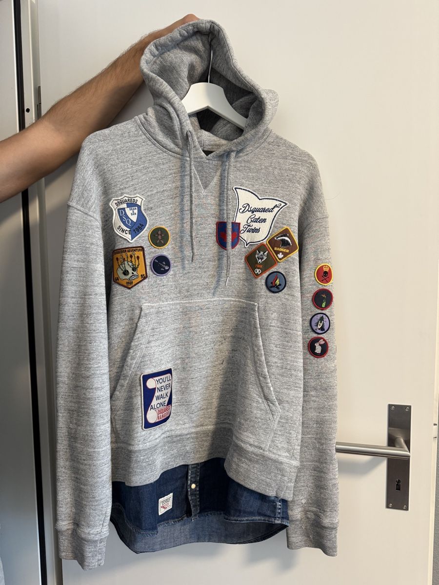 Dsquared2 Maglioni & Felpe: Dsquared2 Hoodie Grau mit Patches – Nuovo (secondo la descrizione) da Zeiningen venduto da Liva_92