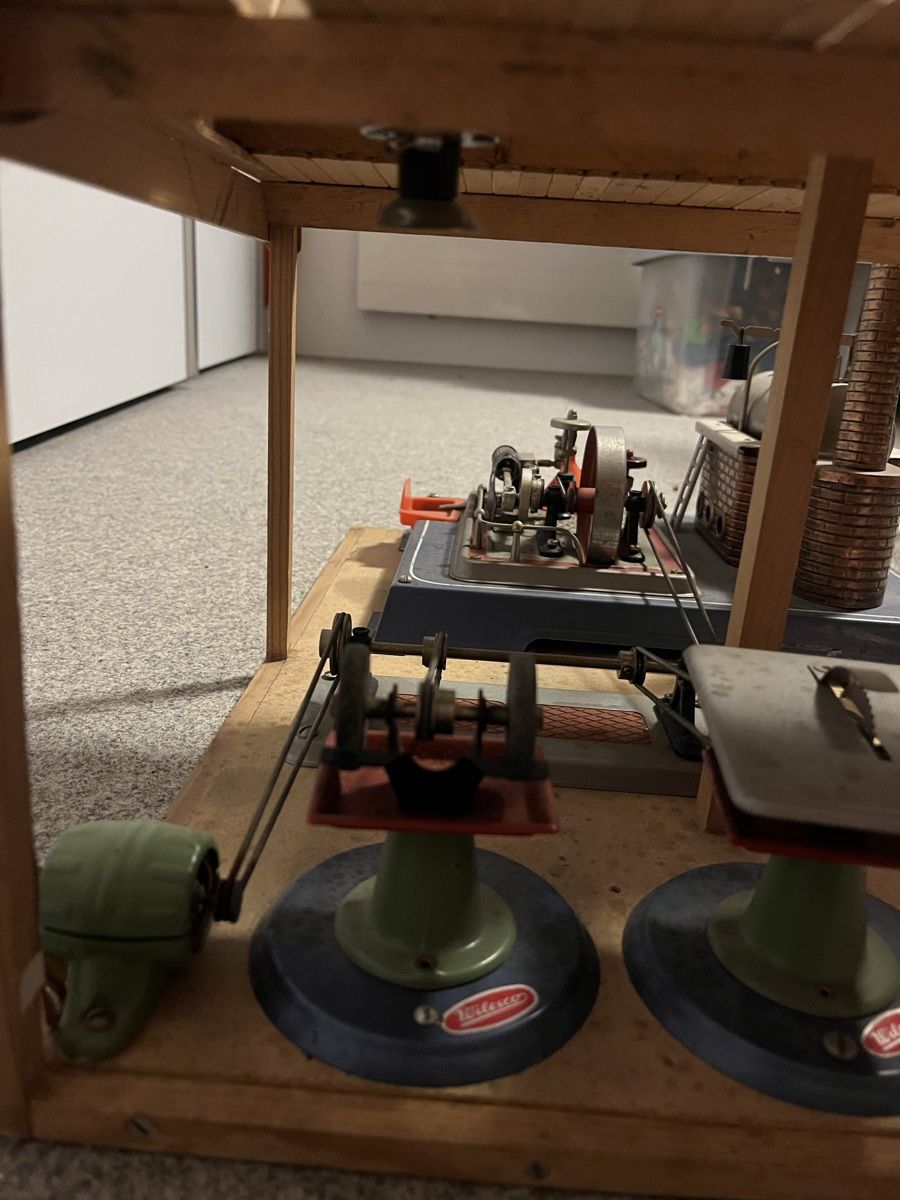 Wilesco Kit di modellismo & Modellini statici: Wilesco Dampfmaschinen – Difettoso da Buch am Irchel venduto da lui_mkf9 1