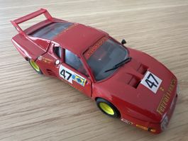 1:43 Modellauto wie auf den Bildern ersichtlich