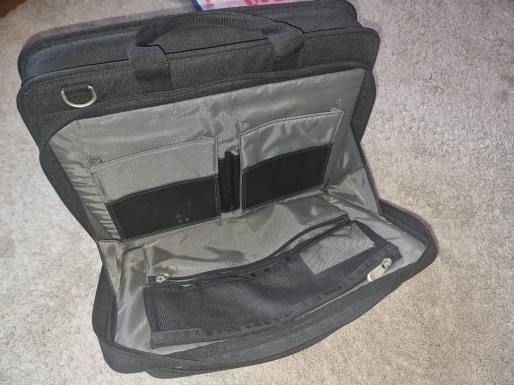 Borse: Laptop Tasche - Neuwertig – Usato da Horgen venduto da Nautilus_87 4
