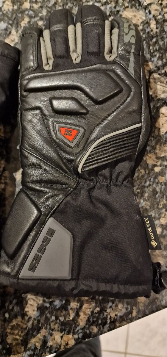 IXS Autres accessoires hommes: Gants moto hiver – D'occasion à La Sagne NE par Veraroby17