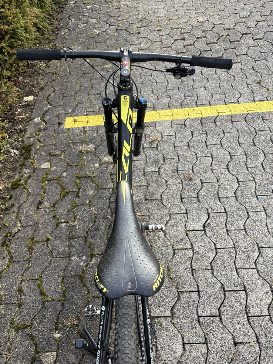 Scott Vélos: Scott Scale RC 700 – D'occasion à Jona par bik_7mxd 1