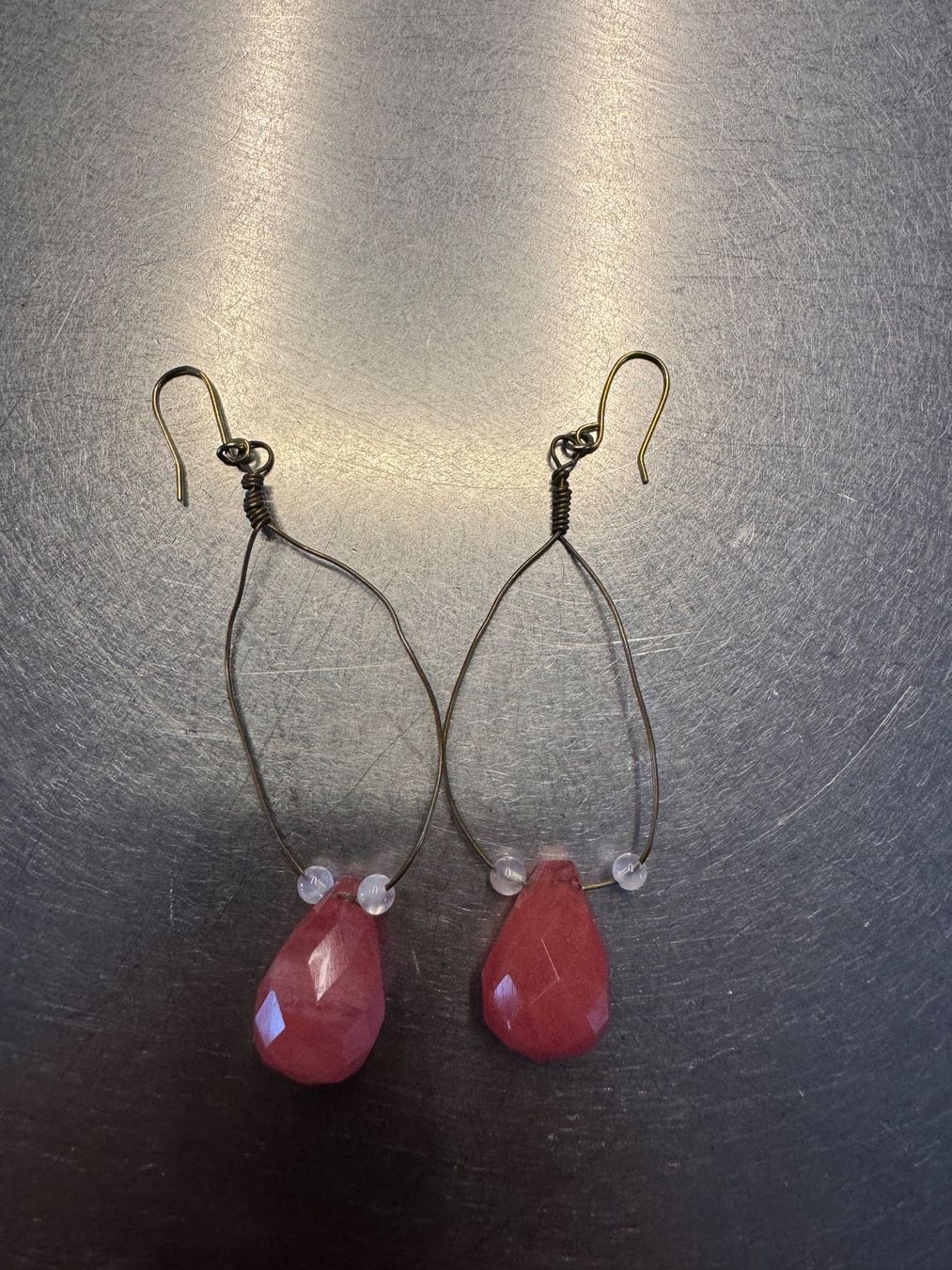 Orecchini pendenti & Orecchini a lobo: Kenneth Jay Lane coral-tone drop earrings – Usato da Uitikon Waldegg venduto da gha_v6gz 1