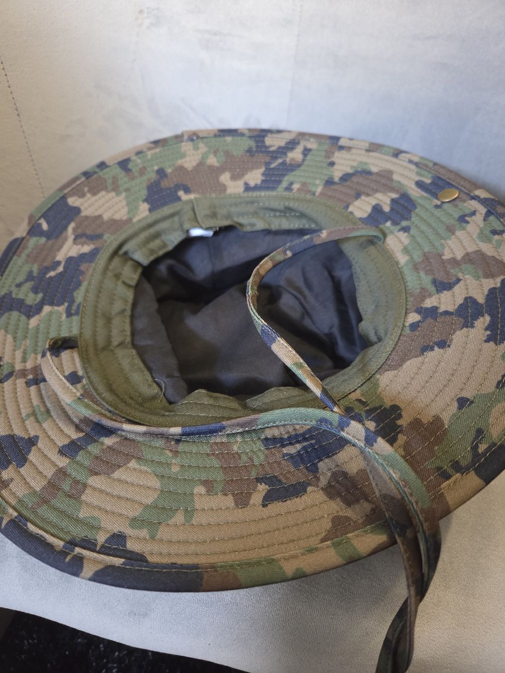 Schweizer Armee Copricapi, berretti & cappellini: Bob Explorer der Schweizer Armée Taz 90 – Nuovo (secondo la descrizione) da Onex venduto da GarageCollector 2
