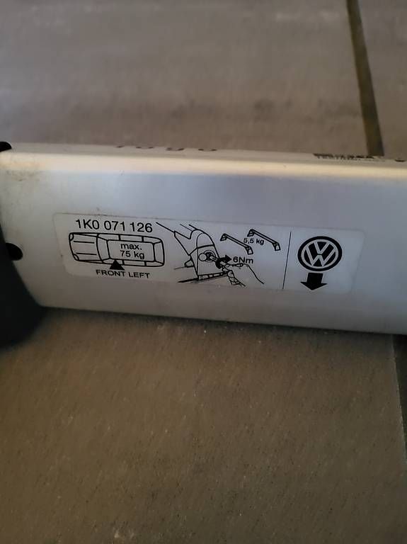 VW Barres de toit: Dachträger VW Golf 4 – D'occasion à Riffenmatt par KX3688Fam 2
