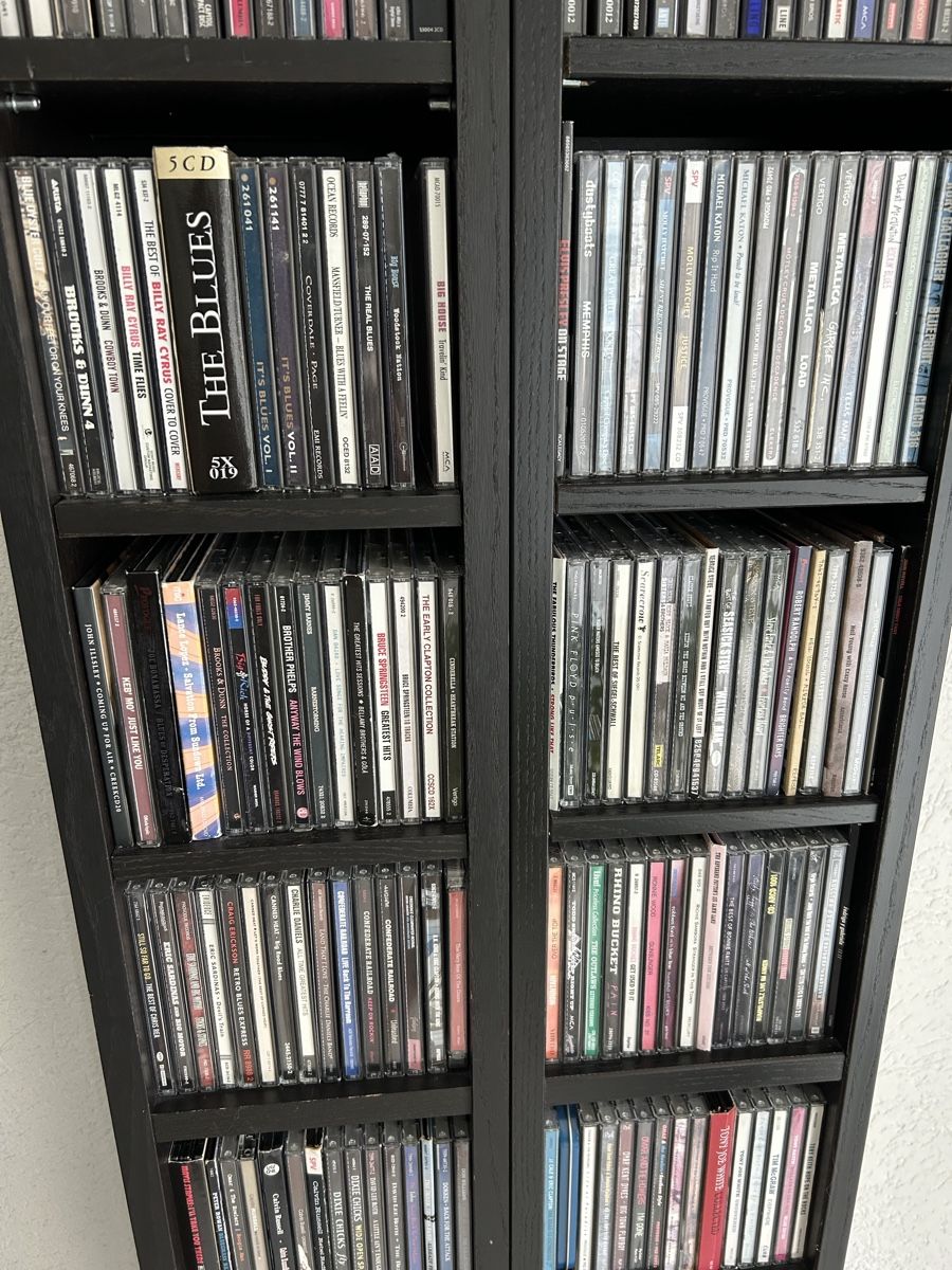 CD: CD Sammlung inklusive 2 Möbel – Usato da Rothrist venduto da LincolnDriver78 2
