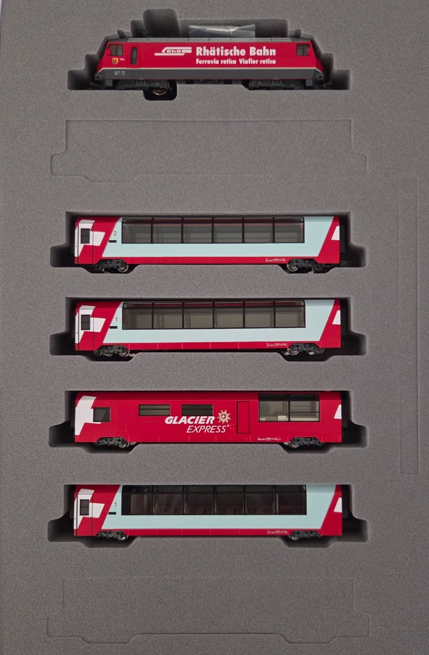 Kato Trains électriques: RhB-Glaciere-Express-Set Kato – Neuf avec emballage d'origine à Rorbas par susinchen 2