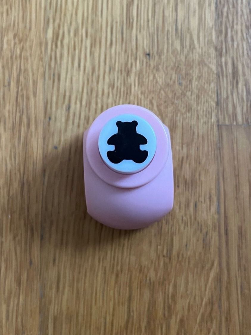 Kit bricolage: Stanzer mit Teddybär-Motiv – Usato da Grosswangen venduto da Vita500