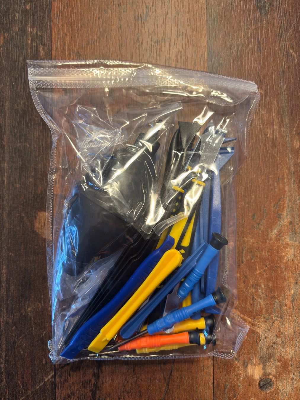 Tutti gli attrezzi: Handy Reparatur Set 46-teilig – iPhone / Android / Tablet – Nuovo e nell'imballaggio originale da Sonterswil venduto da dwidi 2