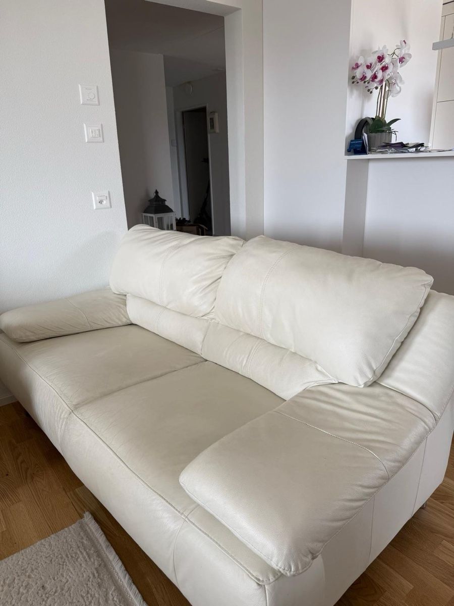 Conforama Divani: Ecksofa Leder weiss gebraucht – Usato da Zuchwil venduto da dar_py9z 5