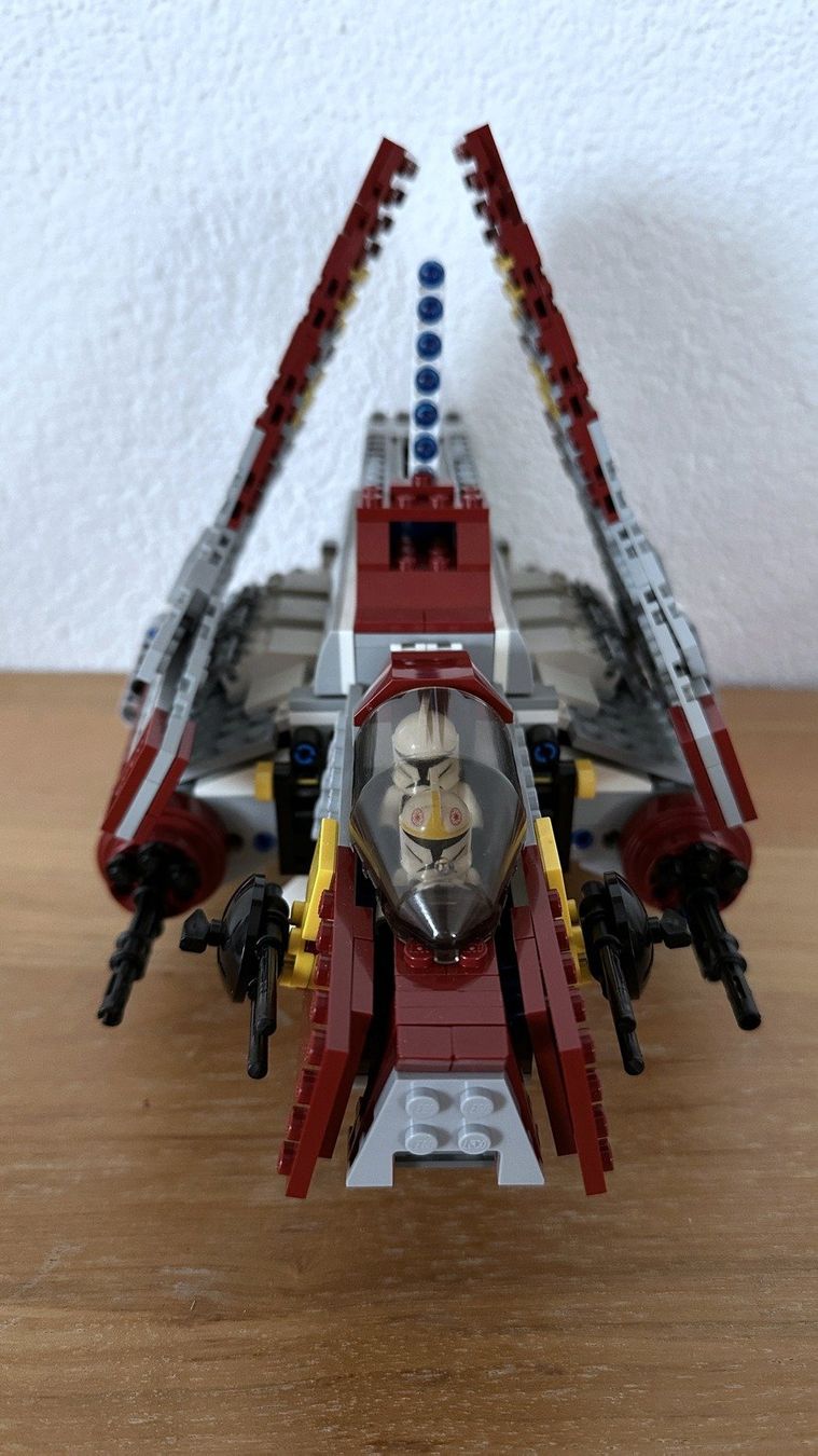 Lego Giocattoli: LEGO Star Wars 8019 Republic Attack Shuttle – Usato da Dotzigen venduto da YGMT
