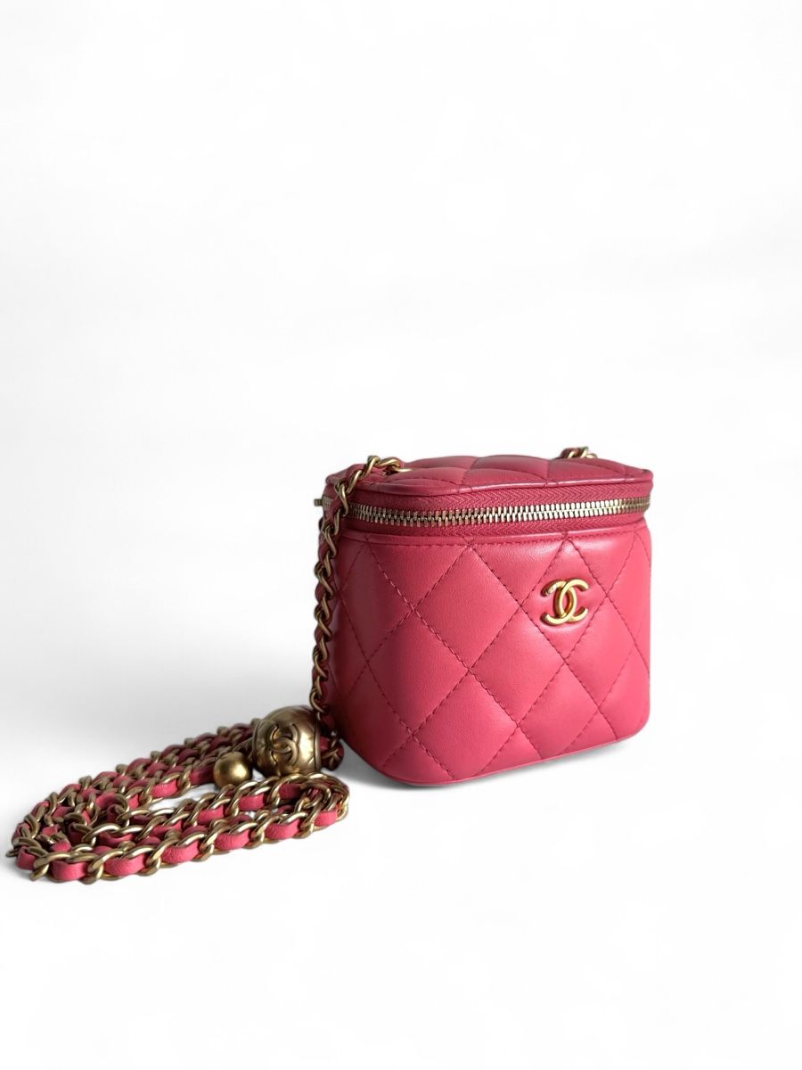 Chanel Borse da donna: CHANEL Pearl Crush Mini Vanity Case With Chain Tasche – Usato da Kriens venduto da hannaandkiko 8