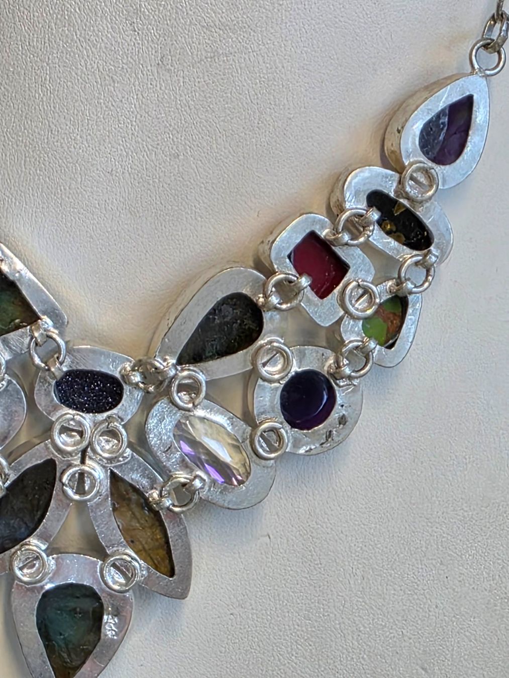 Catenine: Collier mit bunten Steinen in Silber neu – Nuovo (secondo la descrizione) da Zürich venduto da Bieter04 8
