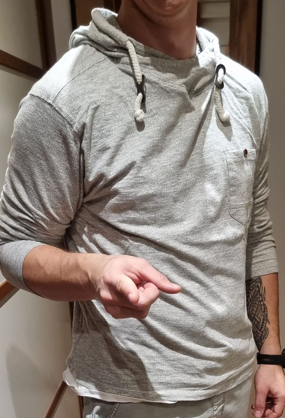 Maglioni & Felpe: Sweat à capuche gris chiné - Taille XL – Nuovo (secondo la descrizione) da Prez-vers-Noréaz venduto da mar_ius