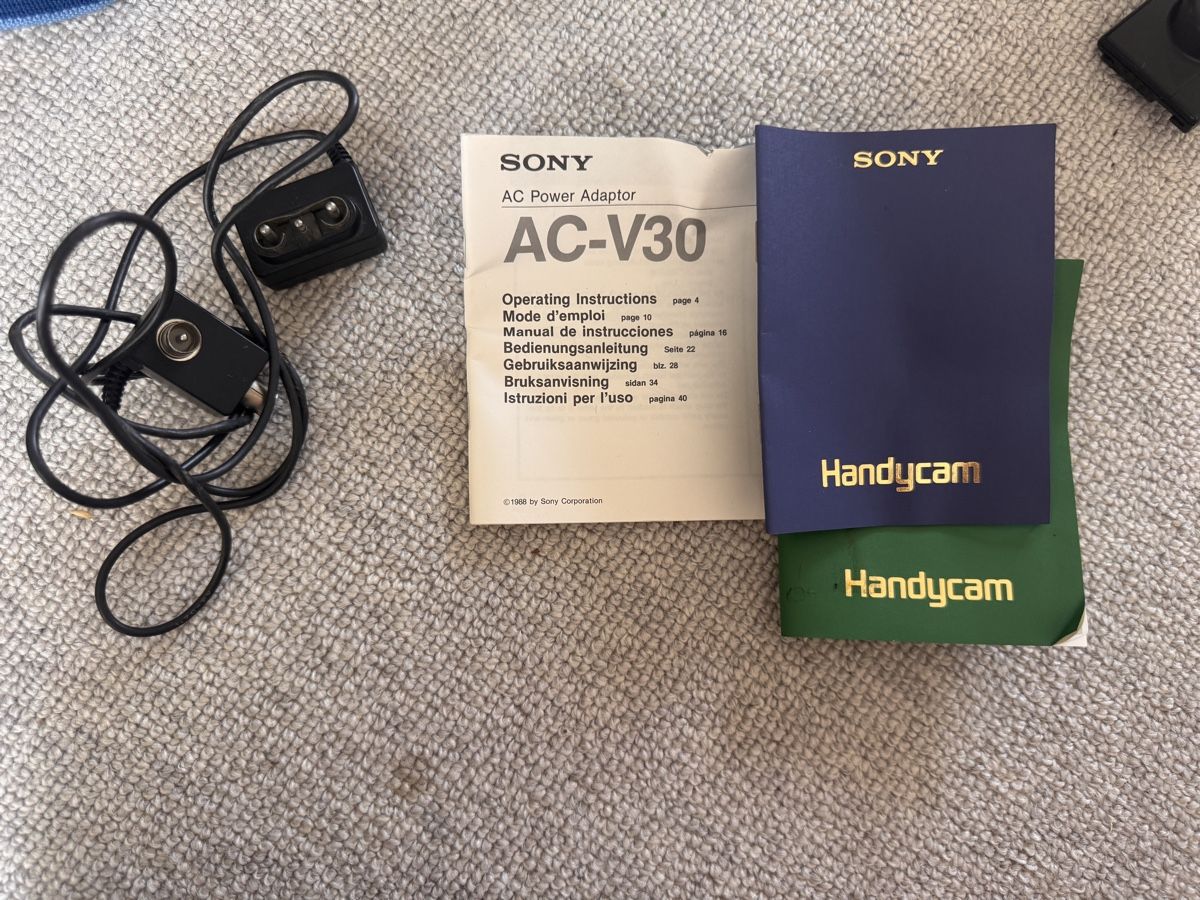 Sony Videocamere: Sony CCD-TR75E PAL (Video 8) Kamera – Usato da Basel venduto da spassbremse 2
