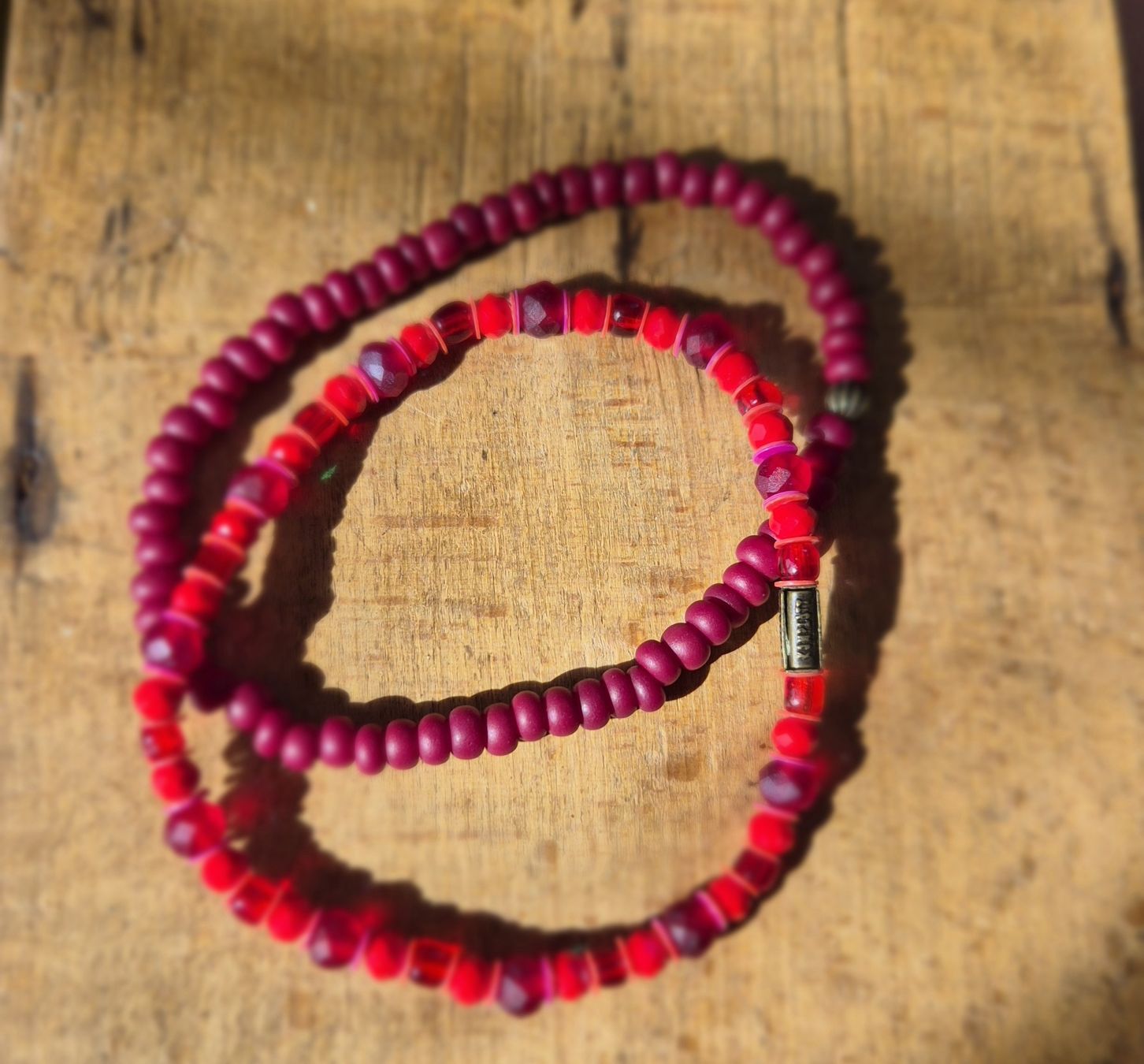 Bracciali & Braccialetti: 2 Konplott Armbänder Gummi – Usato da Eggersriet venduto da illy76