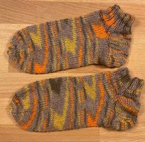 Sneakersocken 🧦 - handgestrickt - Grösse 38 / 39 - NEU