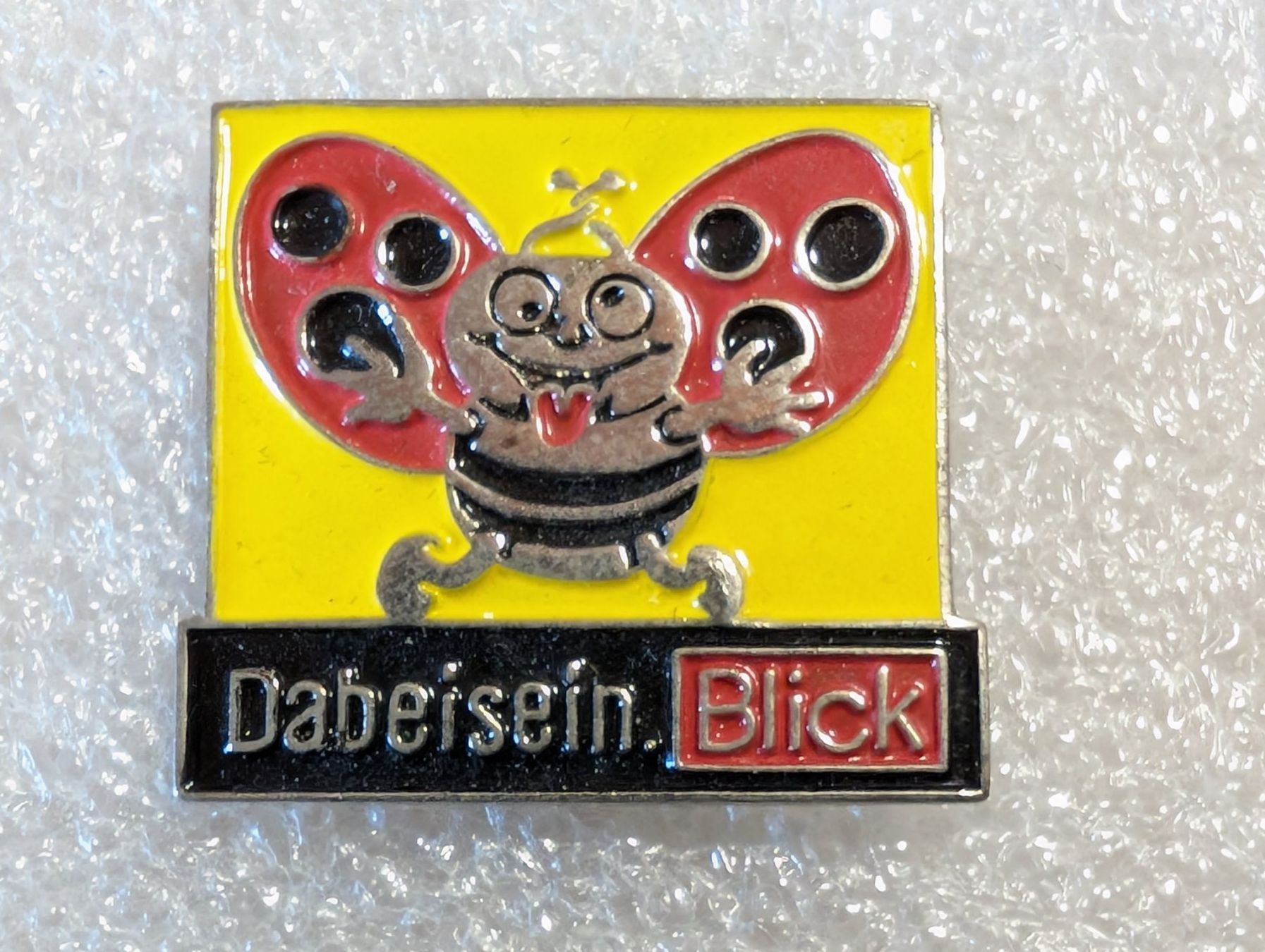 Placchette & Badge: Ansteckpin 288: Blick – Usato da Oppligen venduto da Pin-Fall-Shop