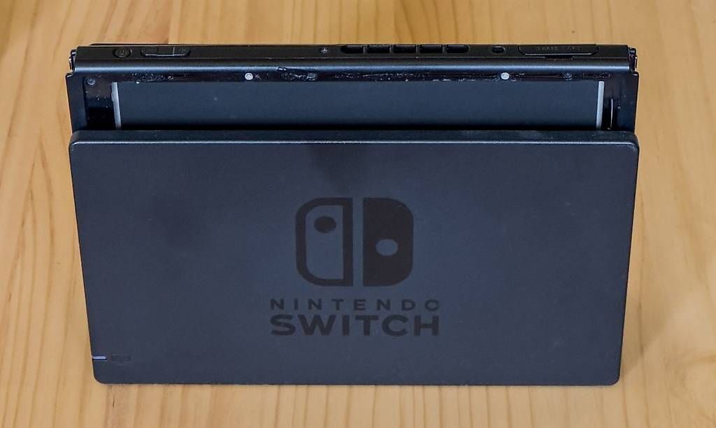 Nintendo Console: Nintendo Switch OHNE Display – Usato da Neftenbach venduto da foCus7560 3