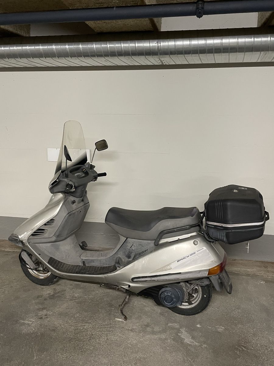 Honda Strasse: Honda Spacy  – Defekt aus Thun von niruna 2