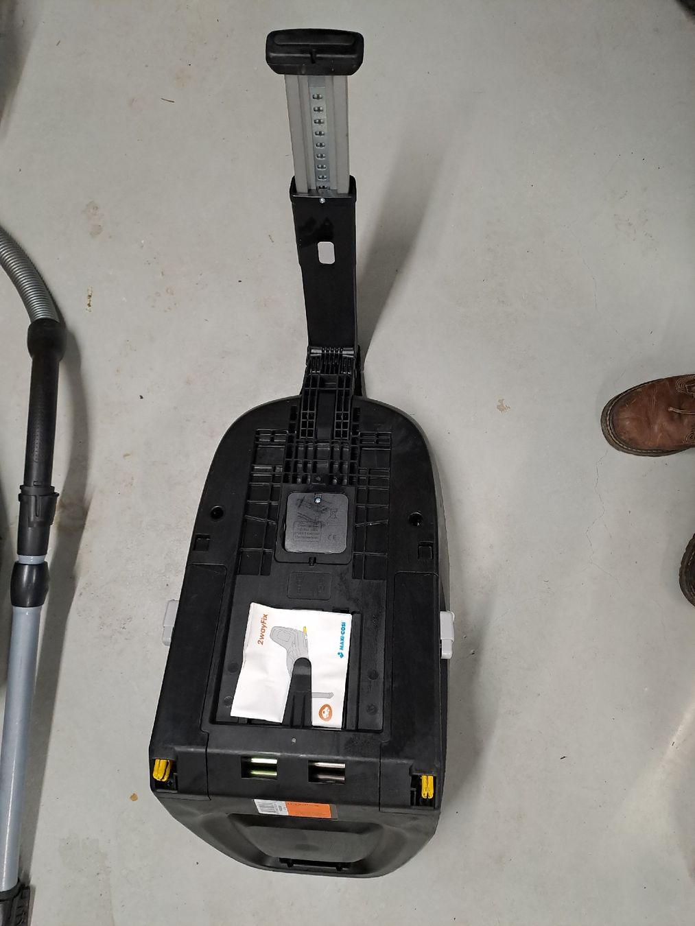 Maxi-Cosi Seggiolini per auto: Maxi Cosi 2wayFix Basisstation, Top Zustand – Usato da Neunkirch venduto da SchopferC 2