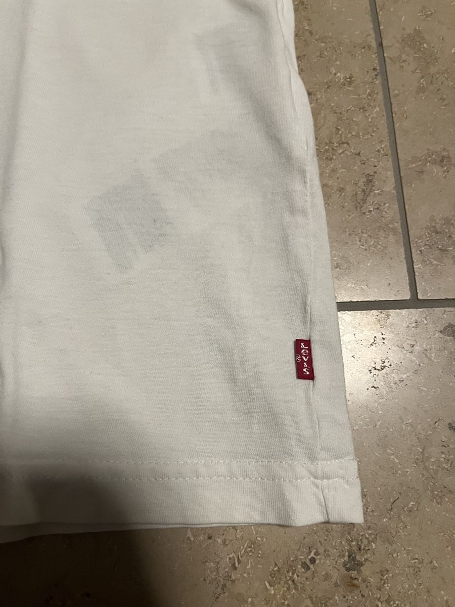 Levi's T-Shirts: Levi‘s T-Shirt Gr. M – Gebraucht aus Zollikerberg von LLV 1