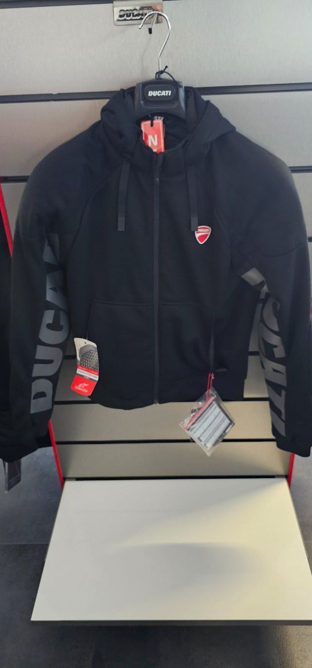 Ducati Giacche: Motorrad-Sweatshirt Ducati Jargon gr S – Nuovo e nell'imballaggio originale da Oberentfelden venduto da ST85