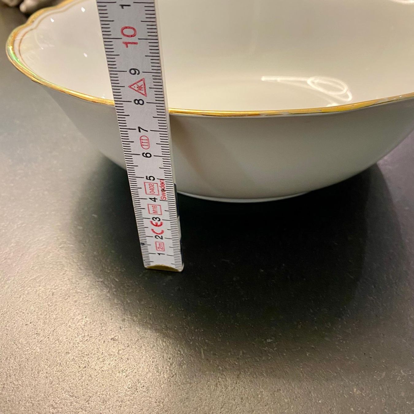 Ciotole: Schöne Schale mit Goldrand, ca. 10cm hoch – Usato da Krauchthal venduto da SamsPuce 1