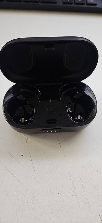 Bose Caricabatterie: Bose Earbuts Noise Cancelling Ladestation – Usato da Lauperswil venduto da D_Cycles