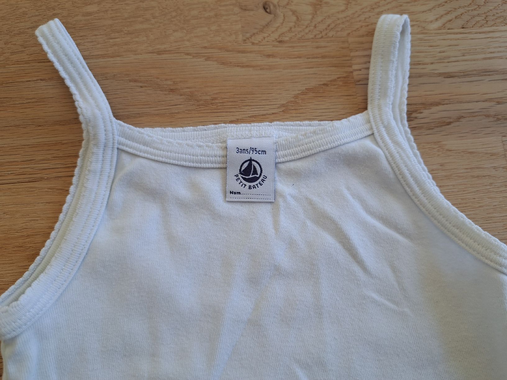 Petit Bateau Unterwäsche: Sommer Set: 2 Unterhemden, Grösse 98/104 – Gebraucht aus Bergdietikon von Staphylococcus 2