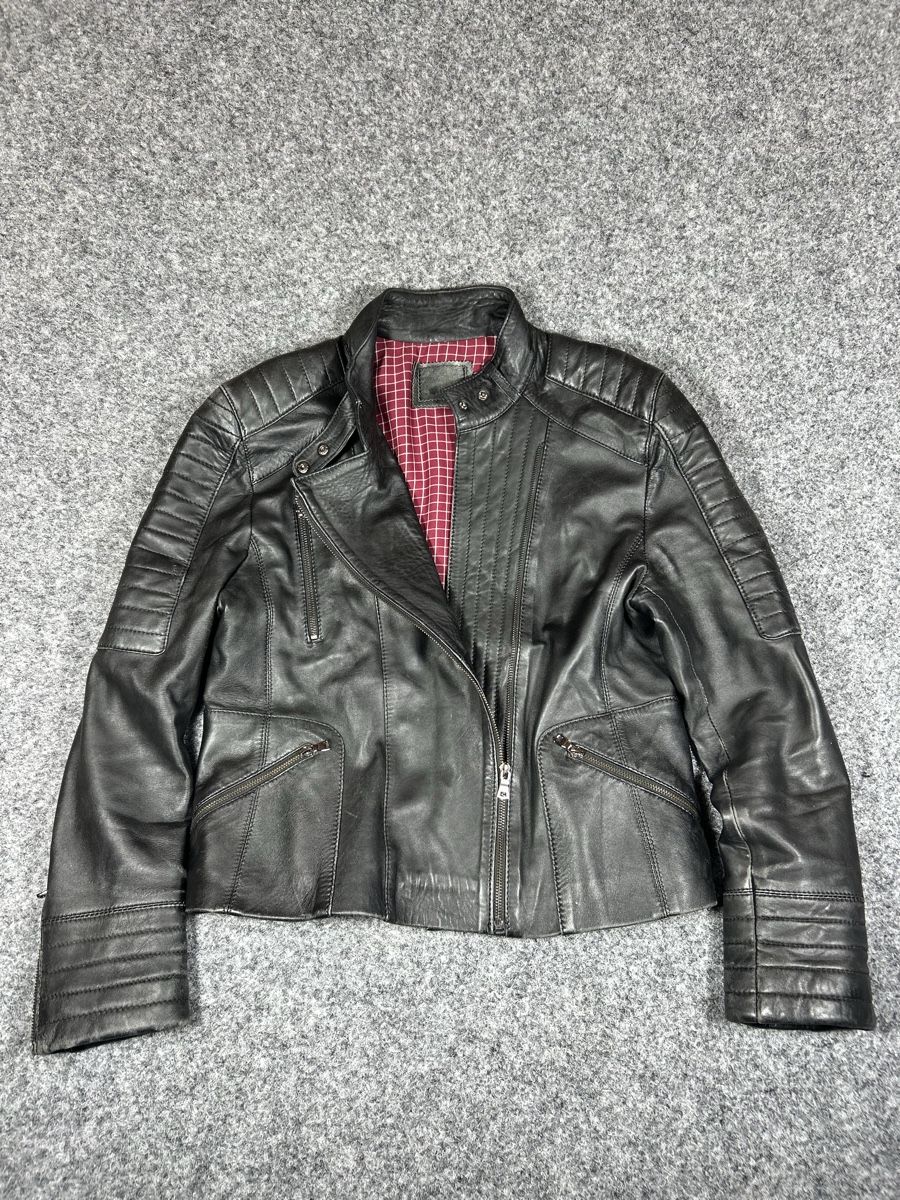 Jacken: Leather jacket Size Medium/Large women  – Gebraucht aus La Sagne NE von Matlasape 1