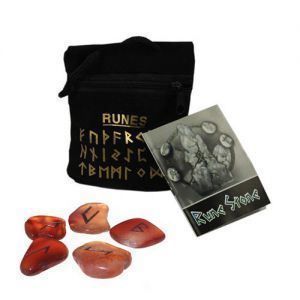 Altre raccolte & rarità: Runes pour divination en cornaline – Nuovo e nell'imballaggio originale da Marsens venduto da carobazar