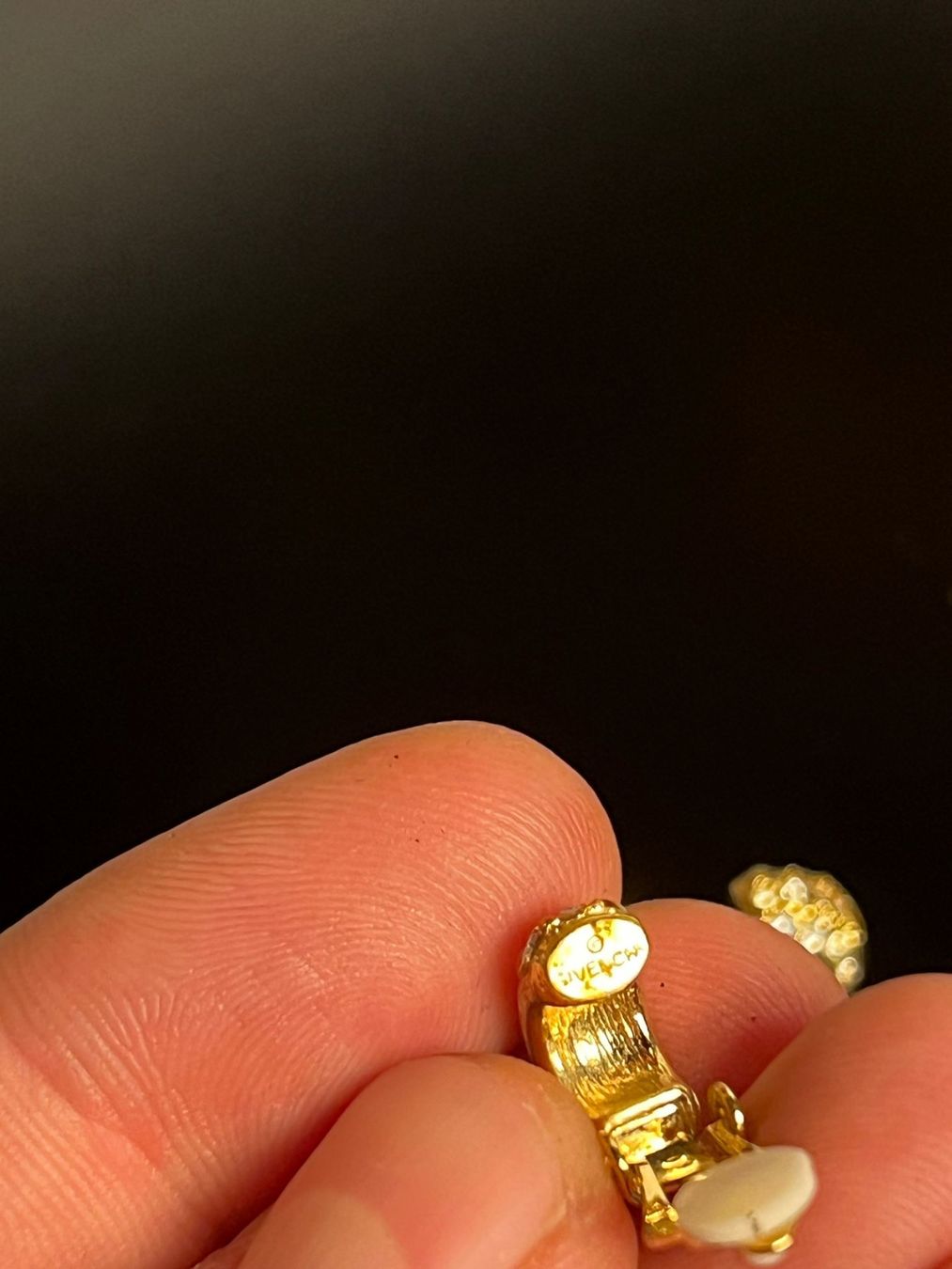 Givenchy Orecchini pendenti & Orecchini a lobo: Givenchy Ohrringe Goldfarbe Strass Vintage – Nuovo (secondo la descrizione) da Winterthur venduto da Dejv 7
