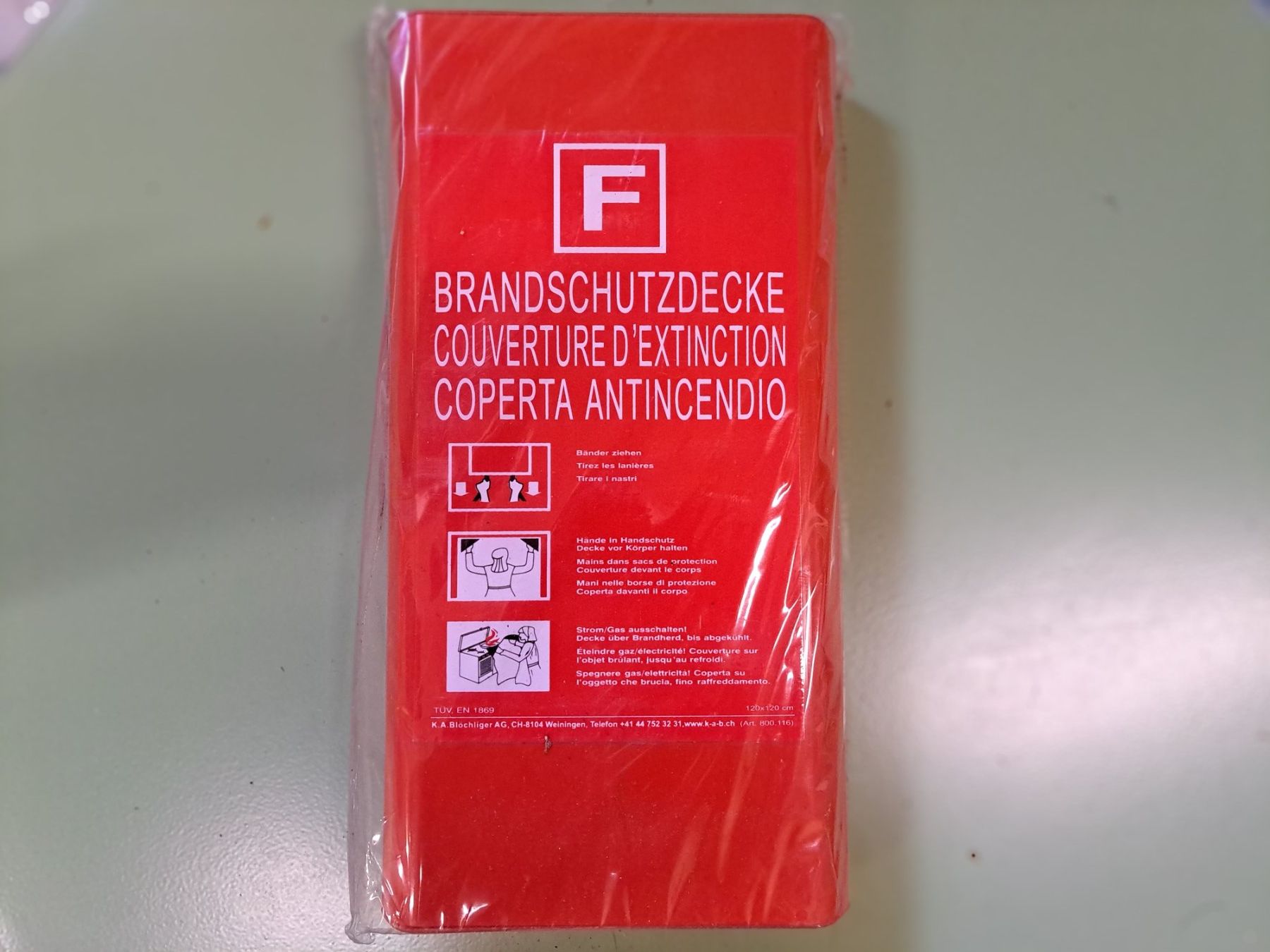 Feuerlöscher: Brandschutzdecke – Gebraucht aus Schaffhausen von meteor7