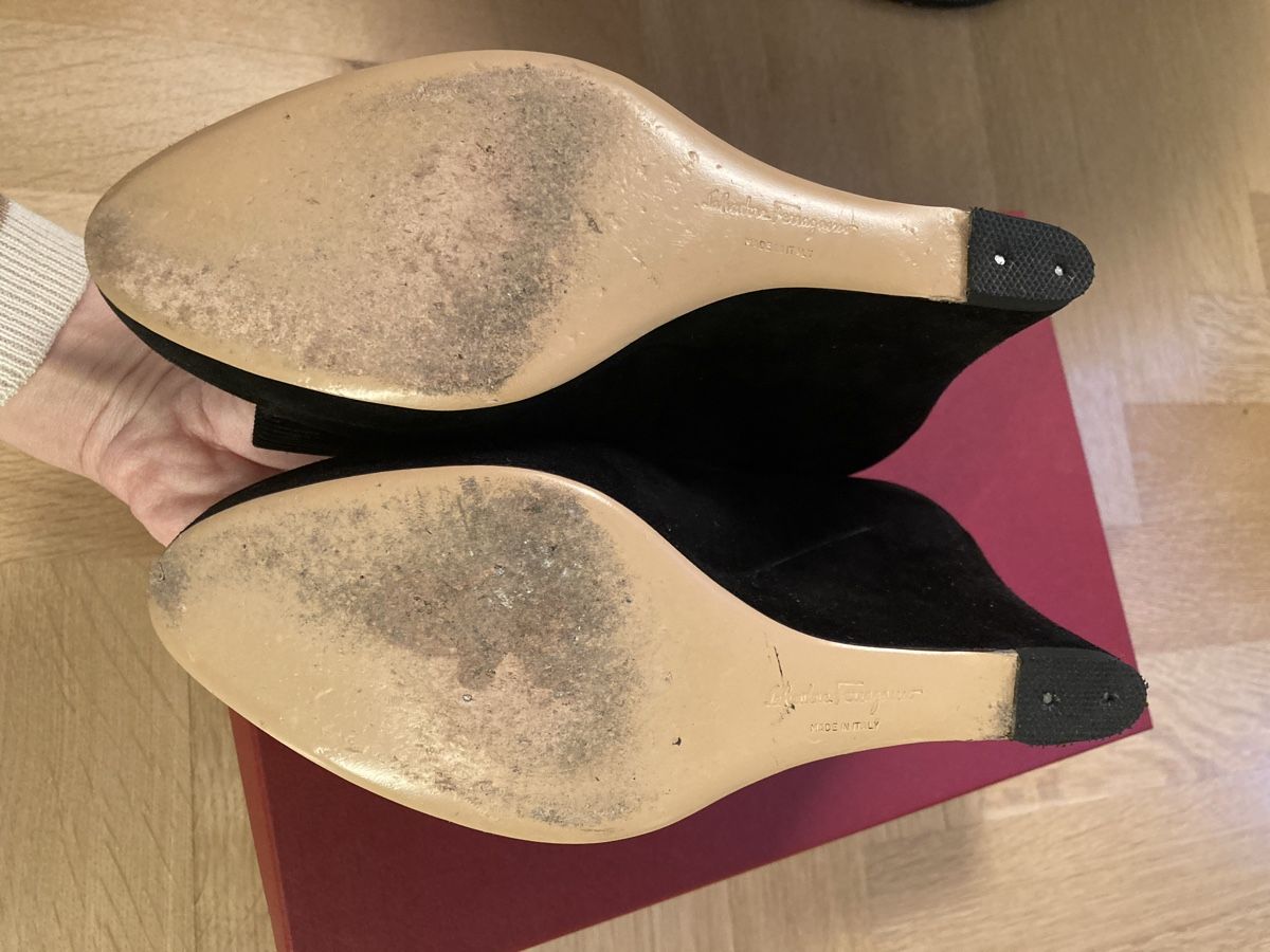 Salvatore Ferragamo Scarpe da donna: Ferragamo Wedges Black Suede Size 7.5C – Usato da Zürich venduto da Maki333 4