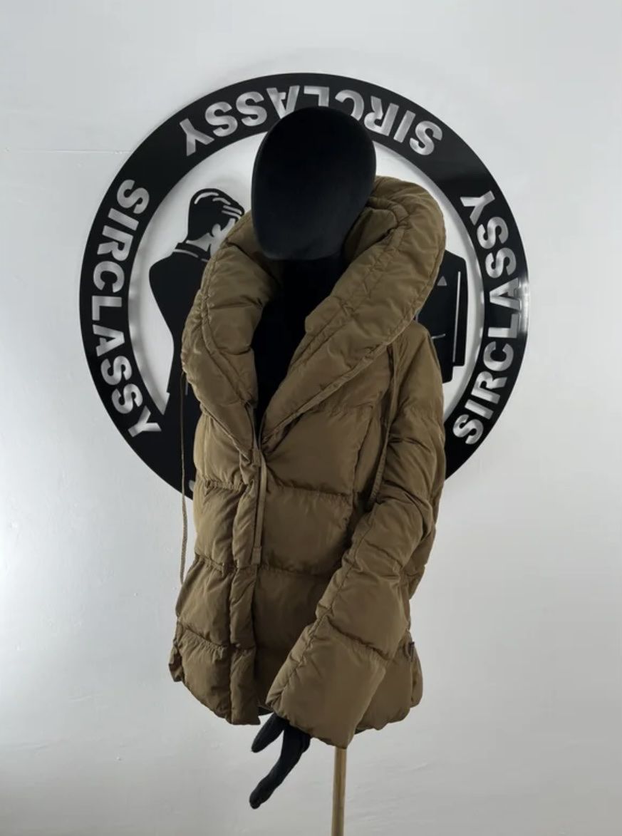 Moncler Cappotti: Moncler Downcoat, size M – Nuovo (secondo la descrizione) da Oberrieden venduto da ElsaL 5