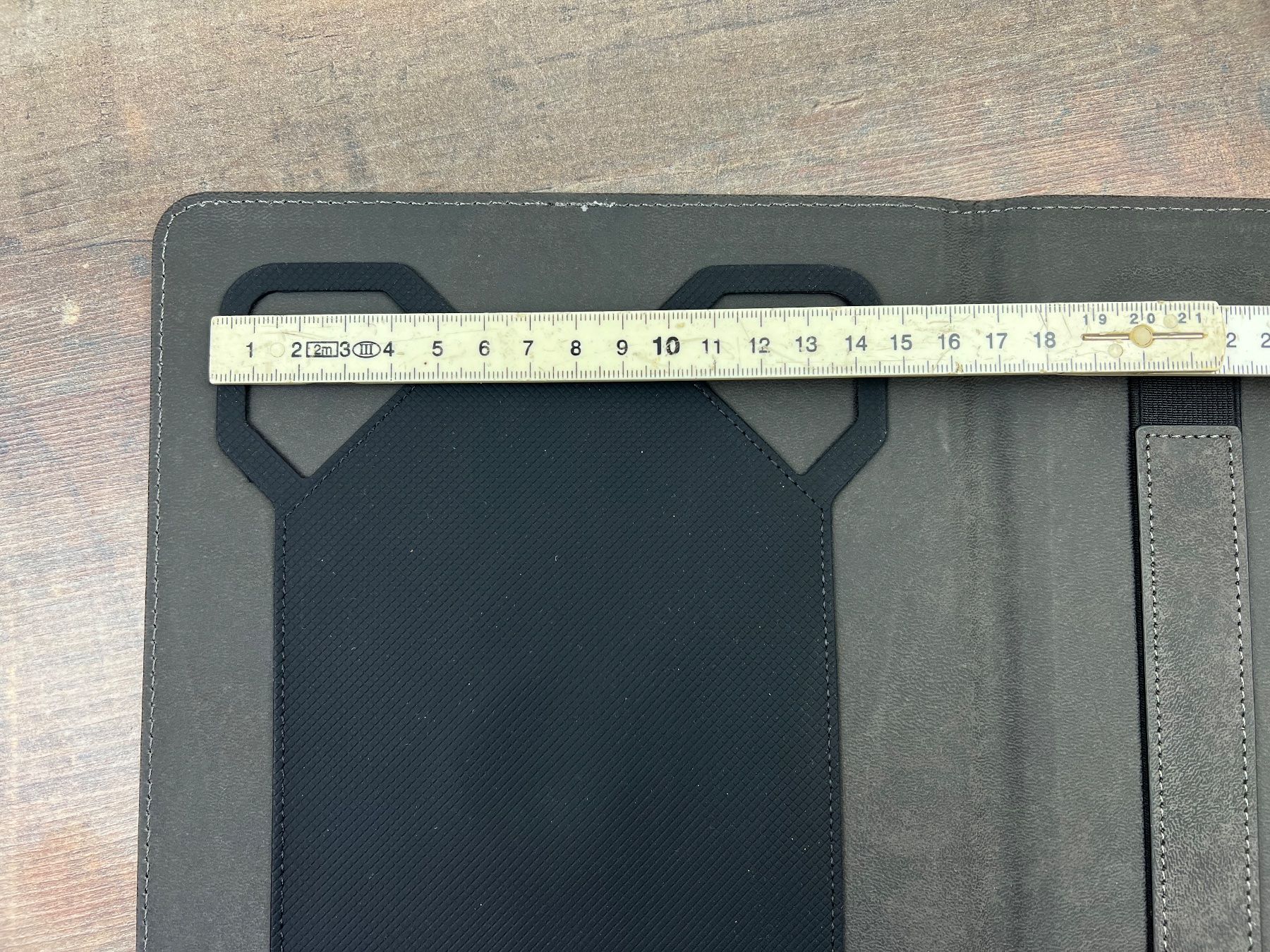 Covers & Schutzfolien: Universal Tablet Etui Cover Weiss – Neu und originalverpackt aus Hallau von R.R.91 2