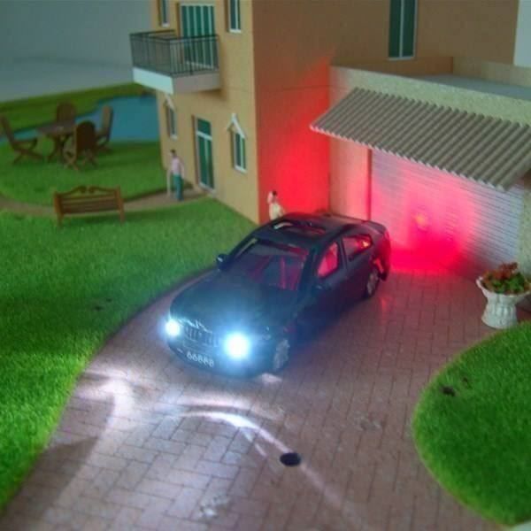 Modellbausätze & Standmodelle: 10 Stk Mini Auto mit Beleuchtung 1:75 – Neu (gemäss Beschreibung) aus Arth von 100i 3