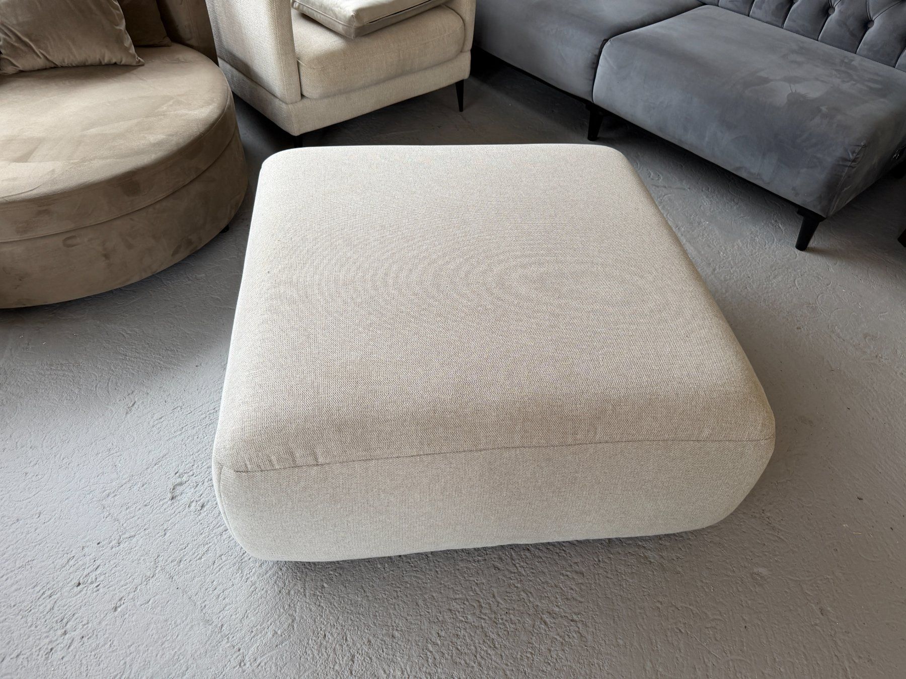 Tabourets: Hocker - Pouf - Stoff – Neuf (Voir description) à Pfäffikon SZ par xevo_Networks 1