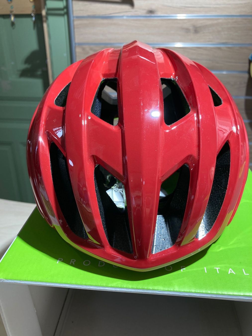 Kask Caschi: Kask Mojito 3 WG11 Helm Bloodstone, Medium – Nuovo (secondo la descrizione) da Lauterbrunnen venduto da Imboden-Bike