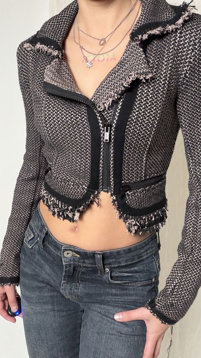 Sisley Jacken: Sisley Cropped Jacket – Gebraucht aus Knonau von Grapesvintage 6
