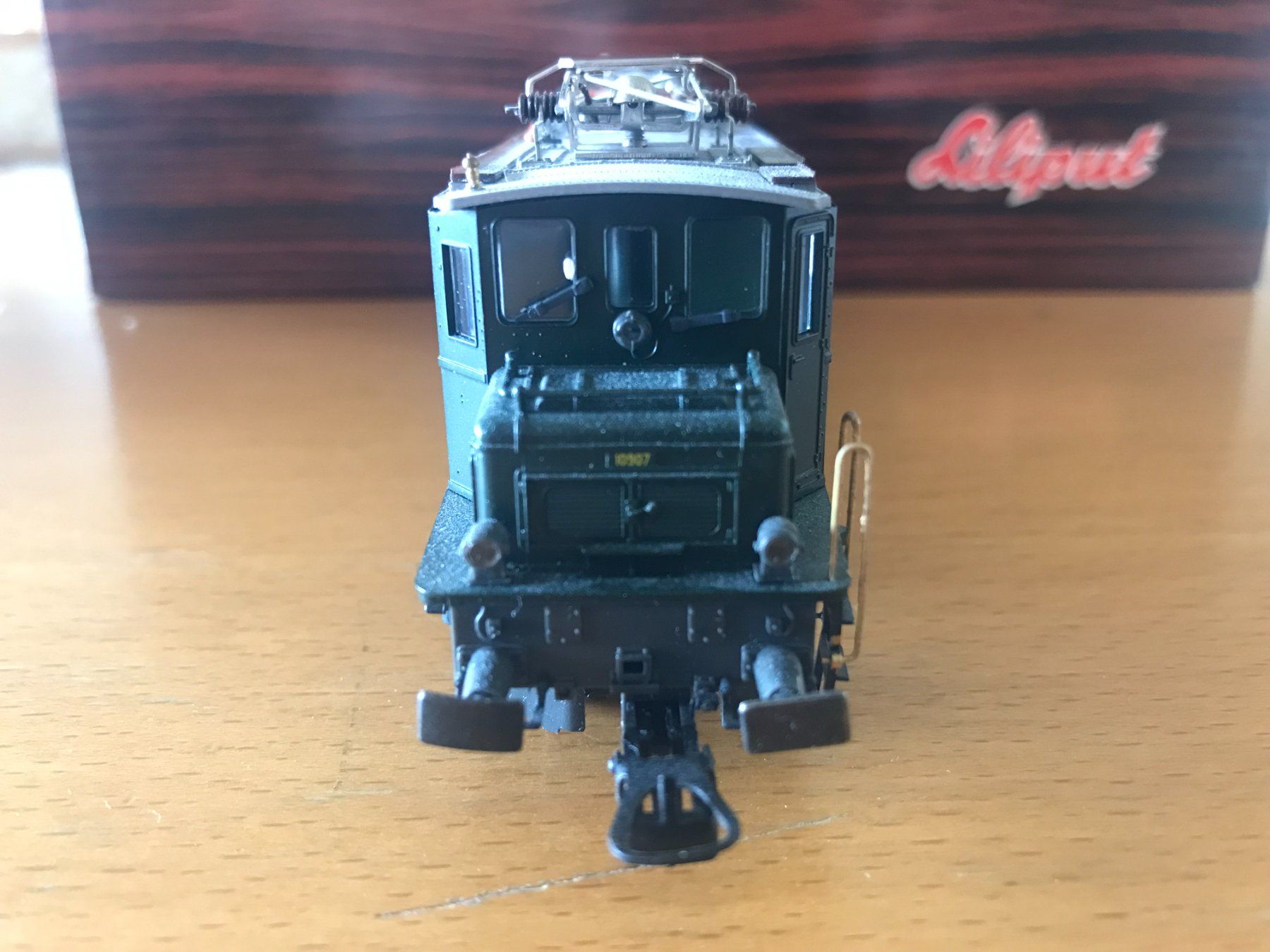 Liliput Modellini di ferrovie: Liliput SBB Lokomotive Ae 4/7 – Usato da Luzern venduto da mey_s13 3
