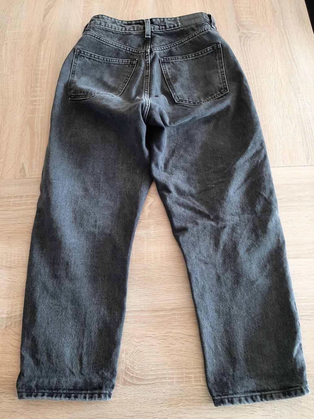 Weekday Jeans: WEEKDAY Jeans dunkelschwarz, Grösse 26/26 – Usato da Menziken venduto da Rien1 1