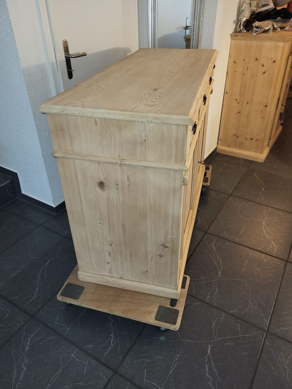Commodes: Wunderschöne antike Kommode/Anrichte restauriert – D'occasion à Hofstetten SO par famburgert 1