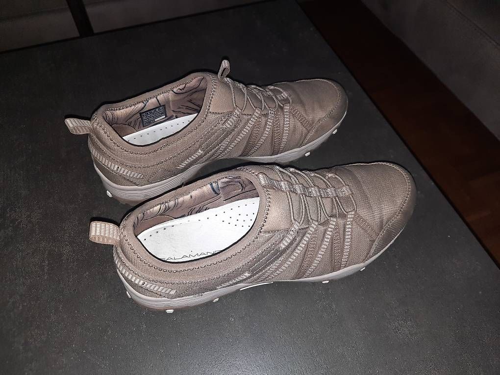 Scarpe da donna: Damen Sneakers – Usato da Schwerzenbach venduto da and_n2cd