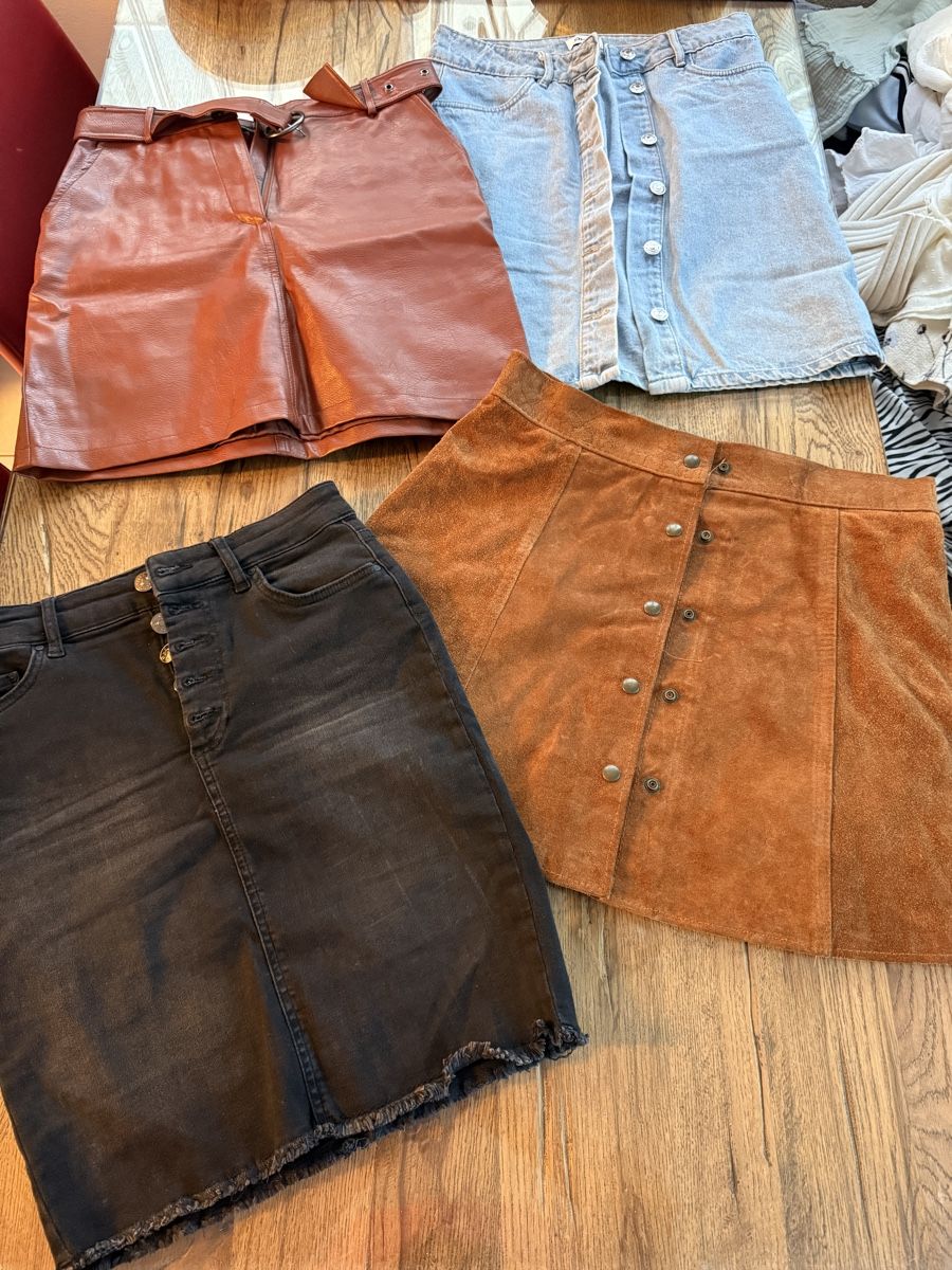 Lotti di vestiti: Mega-Kleiderpaket mit 35 Teilen  – Nuovo (secondo la descrizione) da Möhlin venduto da Palessandro91 3